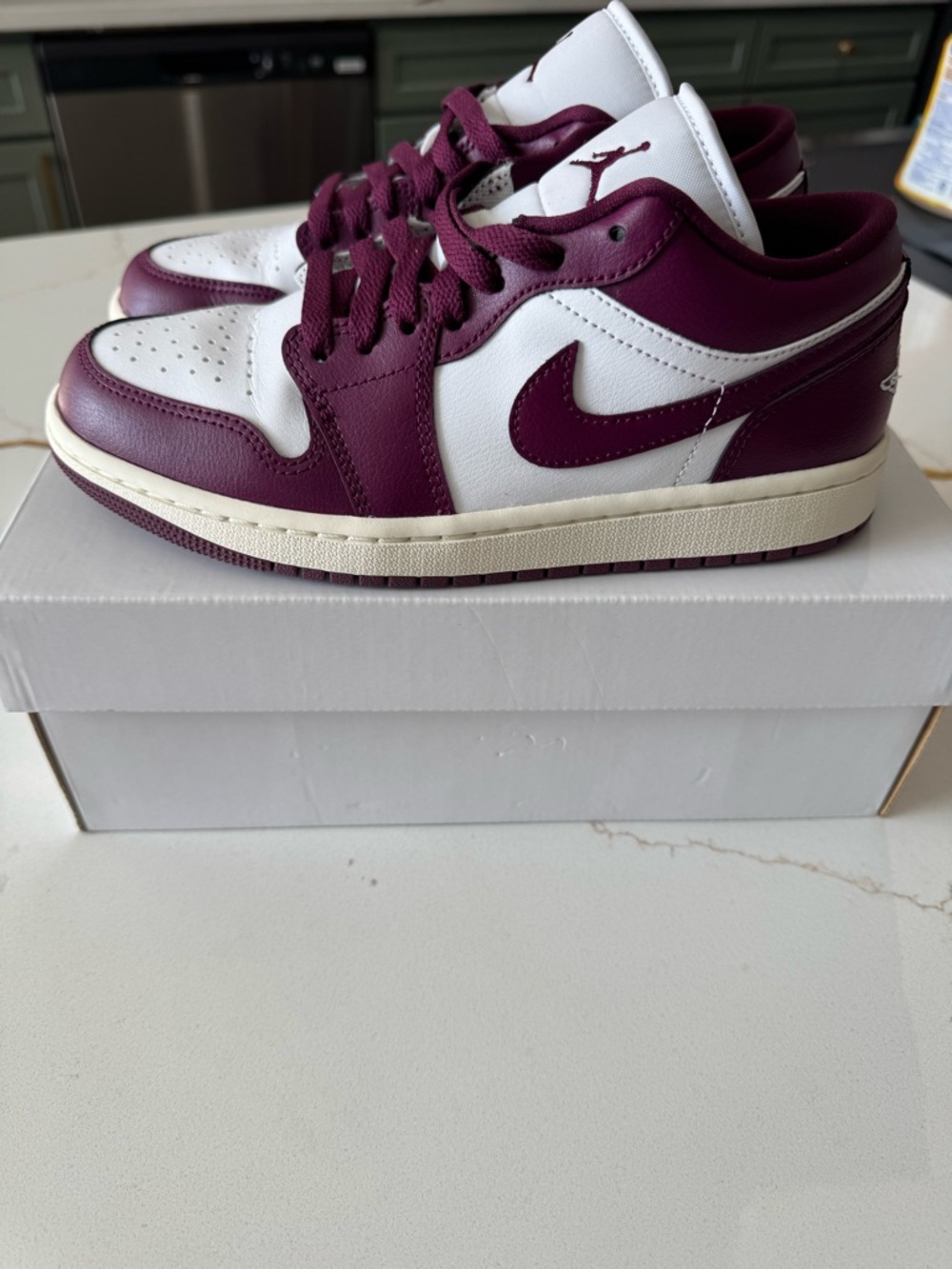 Nike Air Jordan 1 Low - White & Burgundy